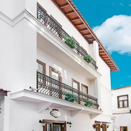 Rodina Kusadasi