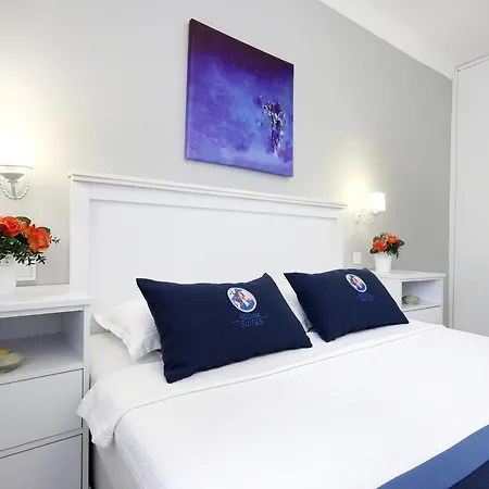 Rodina מלון דירות