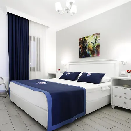 Ξενοδοχείο με διαμερίσματα Rodina 4*