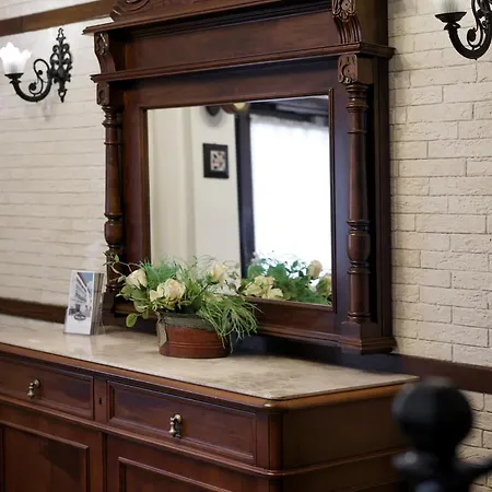 Rodina Κουσάντασι